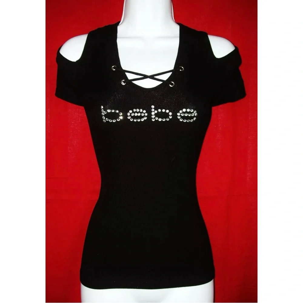 New Bebe Black Cold Shoulder Crystal Logo Lace Up Top XL - Picture 6 of 7